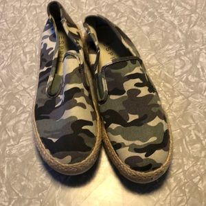 Espirit camo flats